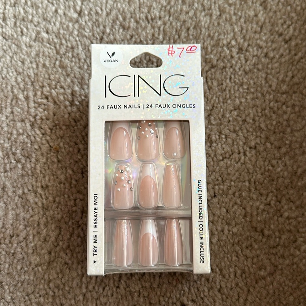 Cute nails in the brand icing
